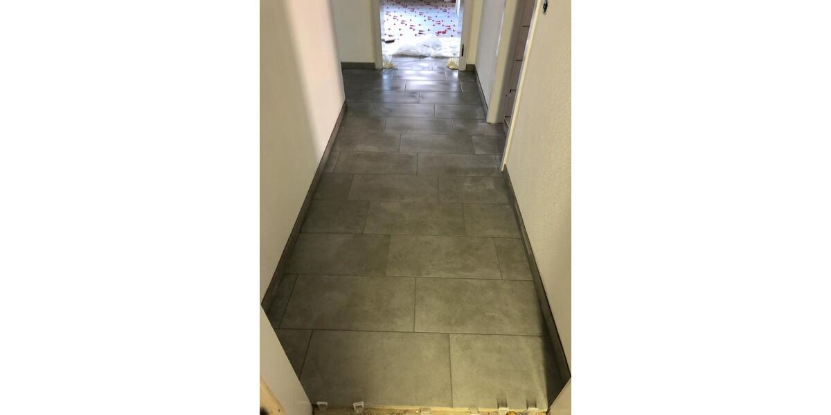 Etagenwohnung Nettetal - 6 Zimmer, 155 m&sup2;, 1.150&euro; | Angebot:25944947