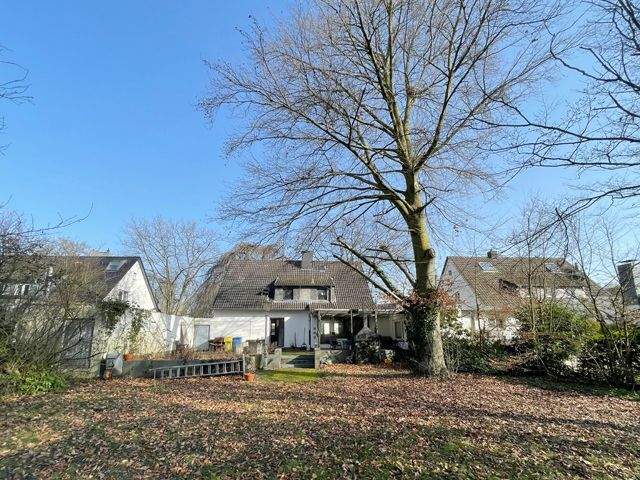 Einfamilienhaus Neuss-Grimlinghausen Grimlinghausen - 7 Zimmer, 190 m&sup2;, 895.000&euro; | Angebot:25836972