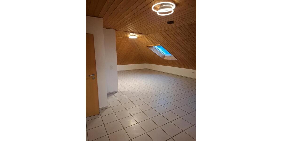 Dachgeschoßwohnung Mönchengladbach West - 2 Zimmer, 58 m&sup2;, 582&euro; | Angebot:25907531