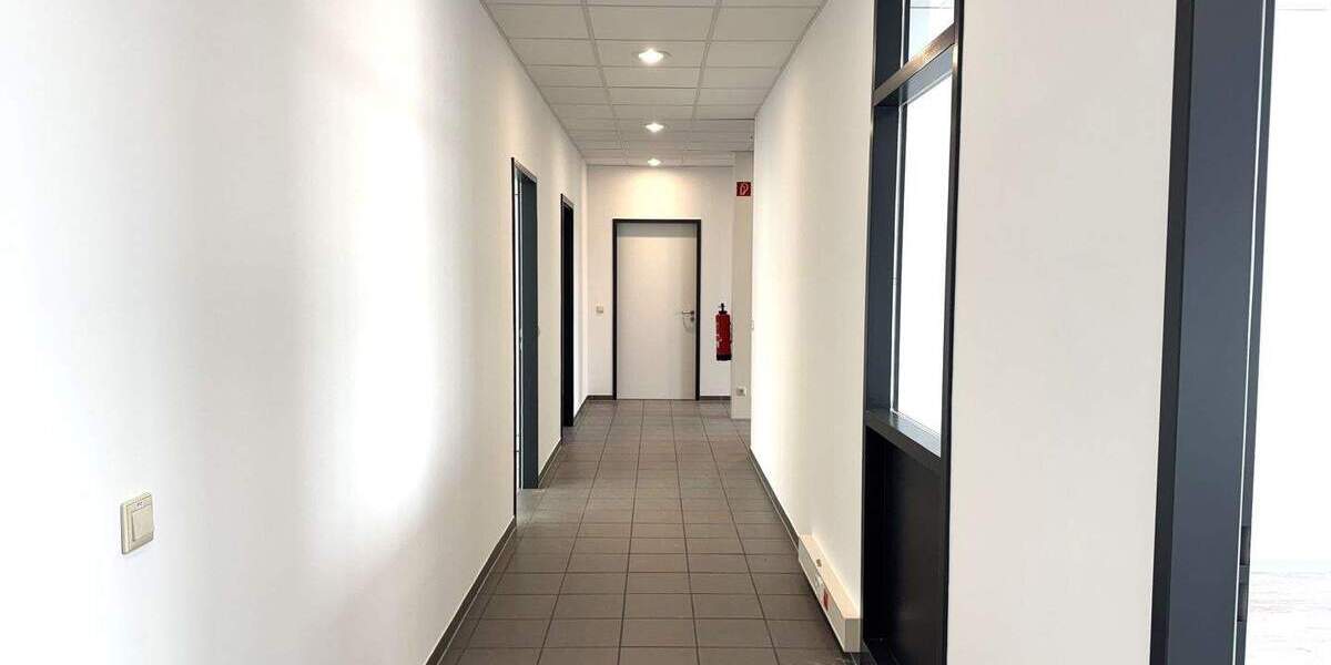 Gewerbeobjekt Willich Münchheide - 7 Zimmer, 246 m&sup2;, 2.460&euro; | Angebot:25769990