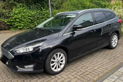 Ford Focus 6.400 km 7.995 &euro; Langenfeld 40764