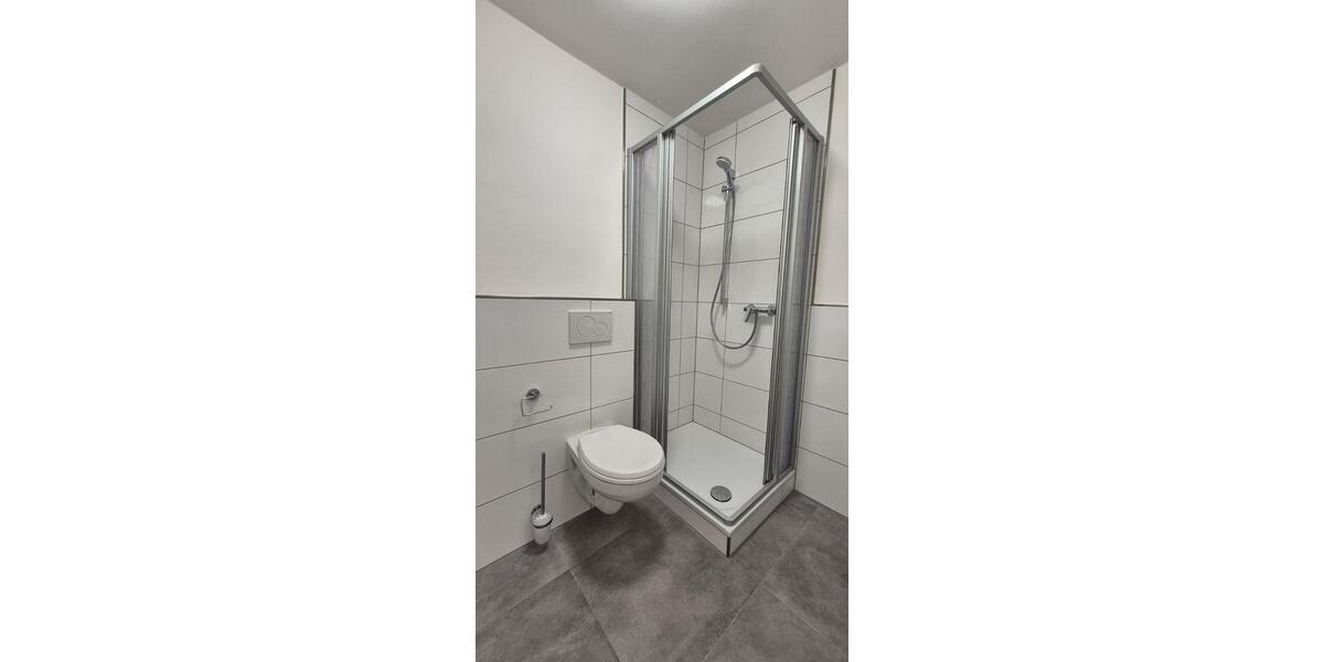 Dachgeschoßwohnung Mönchengladbach Ost - 3 Zimmer, 65 m&sup2;, 650&euro; | Angebot:26648956
