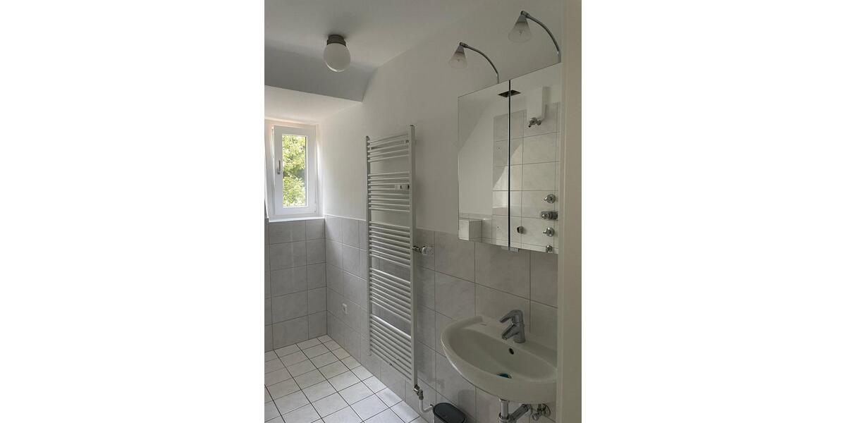 Dachgeschoßwohnung Düsseldorf Stadtbezirk 5 - 2 Zimmer, 52 m&sup2;, 995&euro; | Angebot:26023002