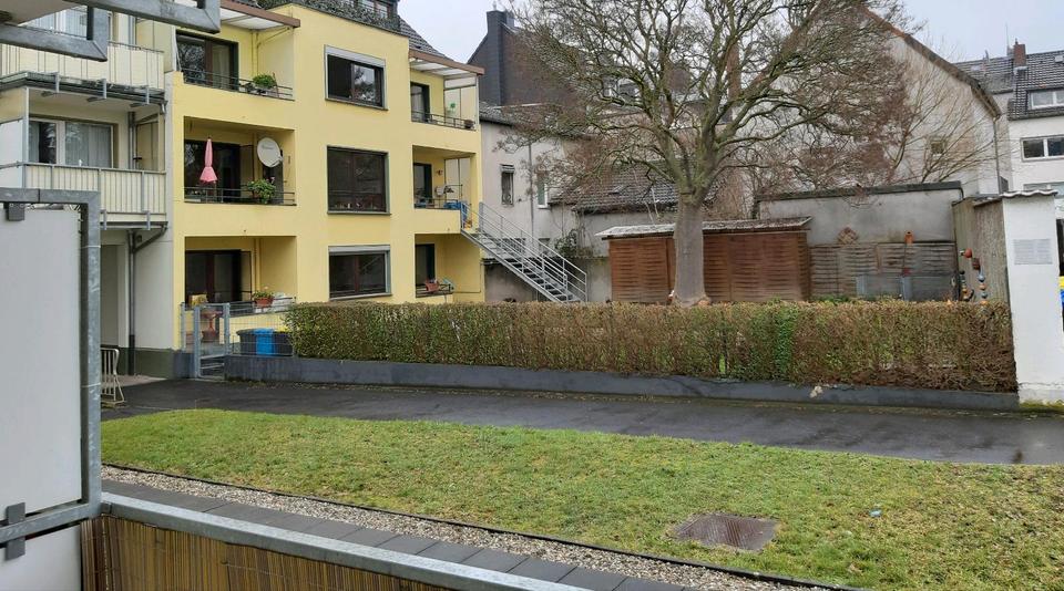Etagenwohnung Krefeld Cracau - 3 Zimmer, 65 m&sup2;, 865&euro; | Angebot:26639528