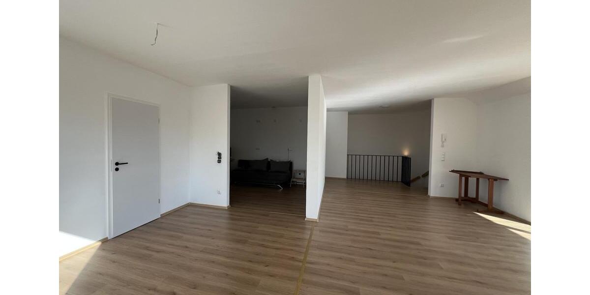 Etagenwohnung Viersen Boisheim - 2 Zimmer, 106 m&sup2;, 1.000&euro; | Angebot:25519518