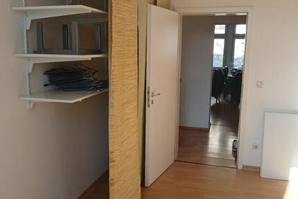 Wohnung Düsseldorf Stadtbezirk 3 - 1 Zimmer, 89 m&sup2;, 700&euro; | Angebot:25538388