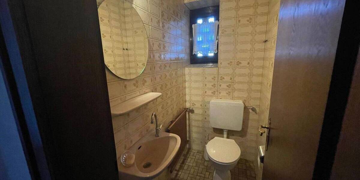 Bungalow Moers Kapellen-Mitte - 5 Zimmer, 121 m&sup2;, 425.000&euro; | Angebot:25984255