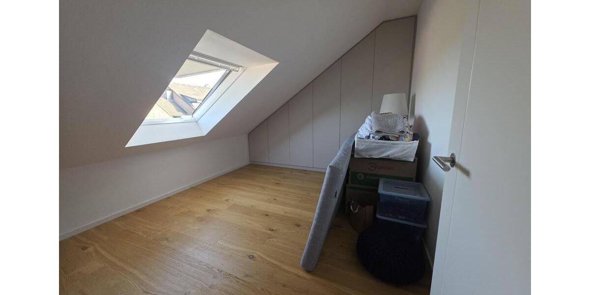 Etagenwohnung Hilden Forstbach - 4 Zimmer, 135 m&sup2;, 1.990&euro; | Angebot:25406505