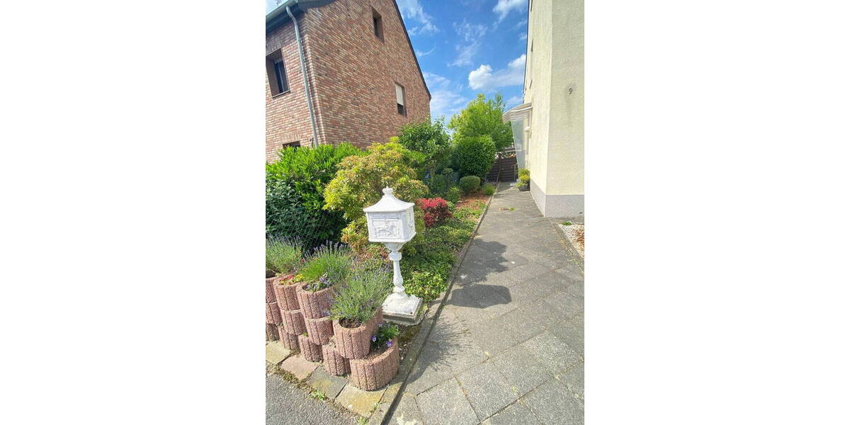 Doppelhaushälfte Mönchengladbach Lürrip - 7 Zimmer, 121 m&sup2;, 289.000&euro; | Angebot:26053640