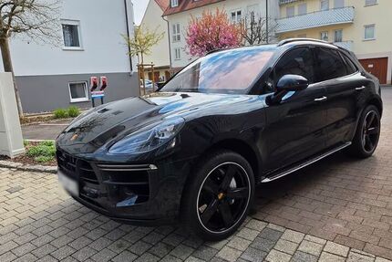 Porsche Macan 121.700 km 22.900 &euro; Düsseldorf 40474