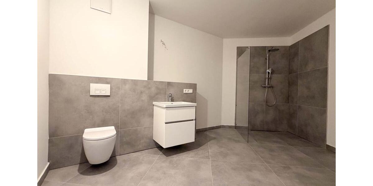 Etagenwohnung Düsseldorf Pempelfort - 3 Zimmer, 96 m&sup2;, 1.824&euro; | Angebot:23569741