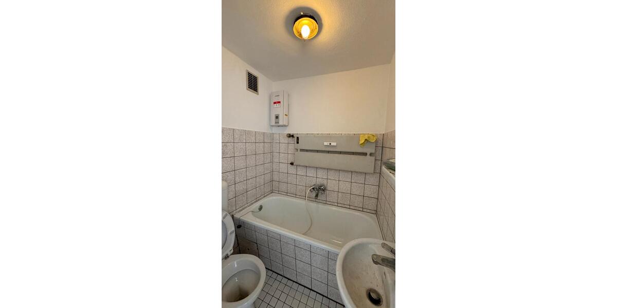 Etagenwohnung Düsseldorf Düsseltal - 1 Zimmer, 26 m&sup2;, 572&euro; | Angebot:26675457