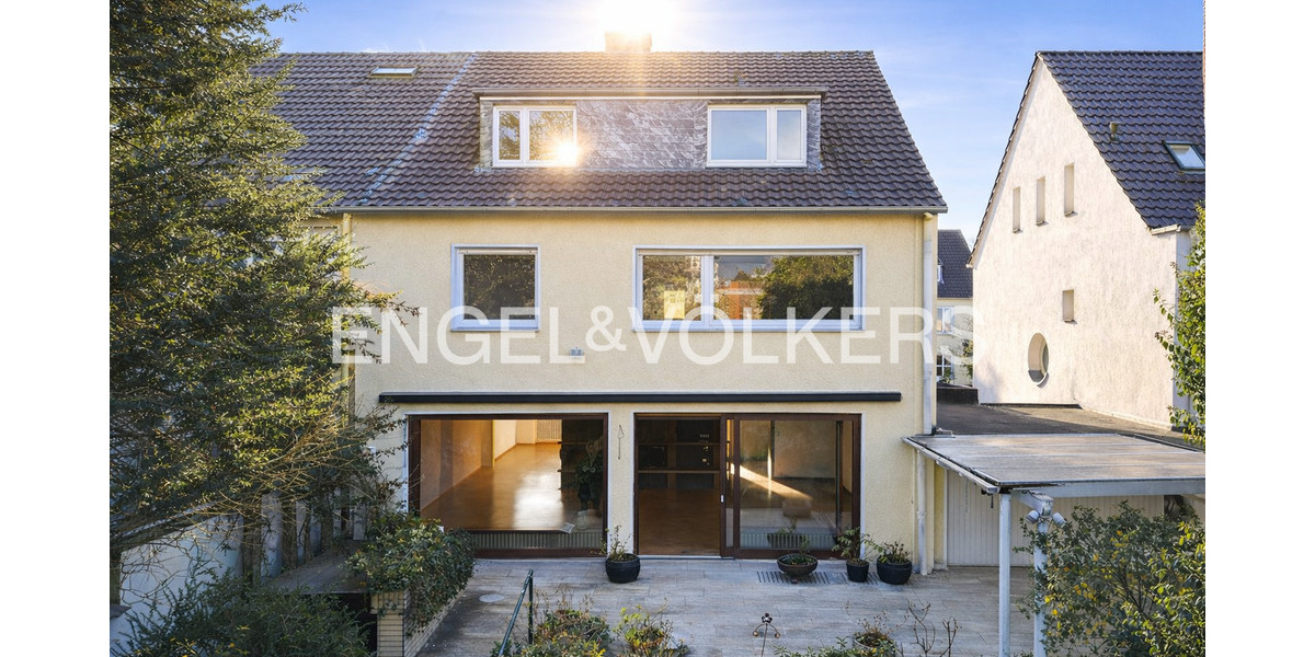 Doppelhaushälfte Hilden - 8 Zimmer, 292 m&sup2;, 795.000&euro; | Angebot:25730522