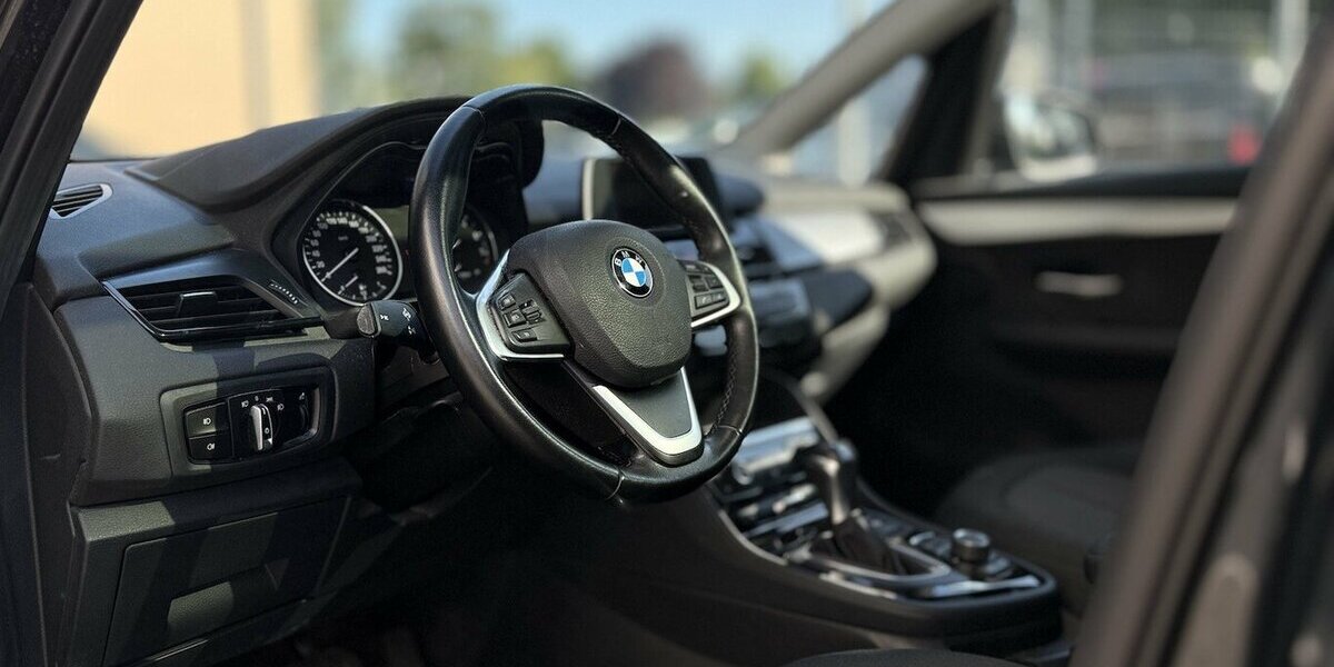 BMW 218 Active Tourer i / Advantage / PANO / Keyless 70.000 km 16.390 &euro; Mönchengladbach 41066