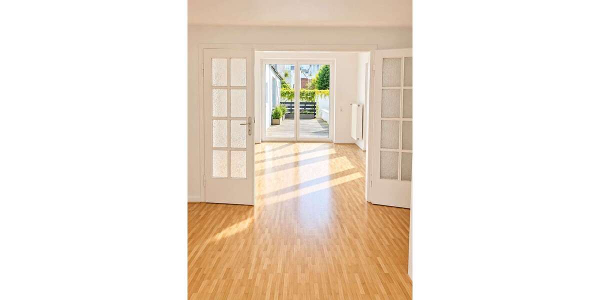 Etagenwohnung Düsseldorf Stadtbezirk 3 - 4 Zimmer, 133 m&sup2;, 1.990&euro; | Angebot:27725797