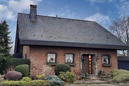 Haus Krefeld Traar - 4 Zimmer, 190 m&sup2;, 850.000&euro; | Angebot:25693384