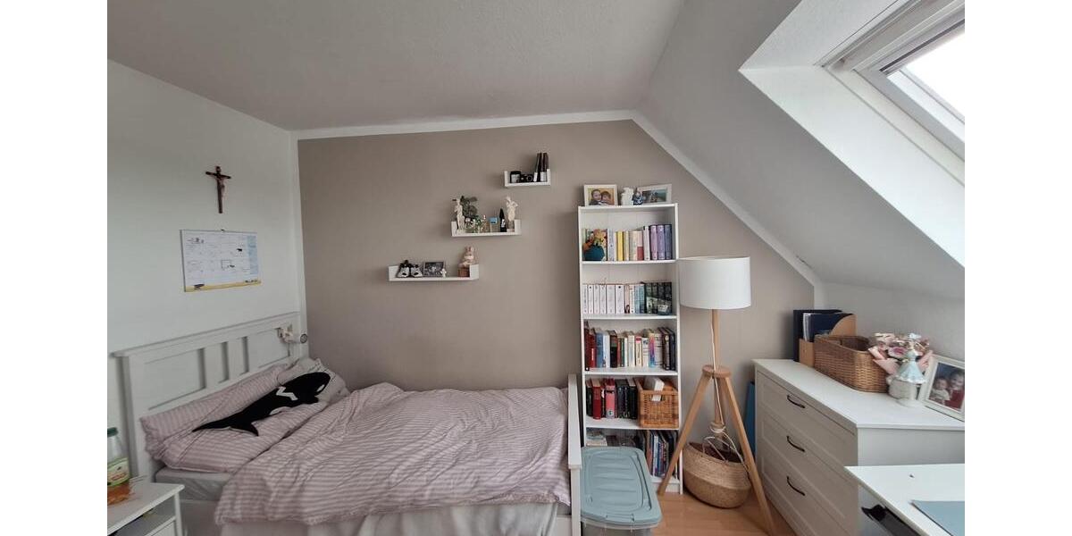 Maisonettenwohnung Mönchengladbach Süd - 5 Zimmer, 121 m&sup2;, 1.200&euro; | Angebot:26631262