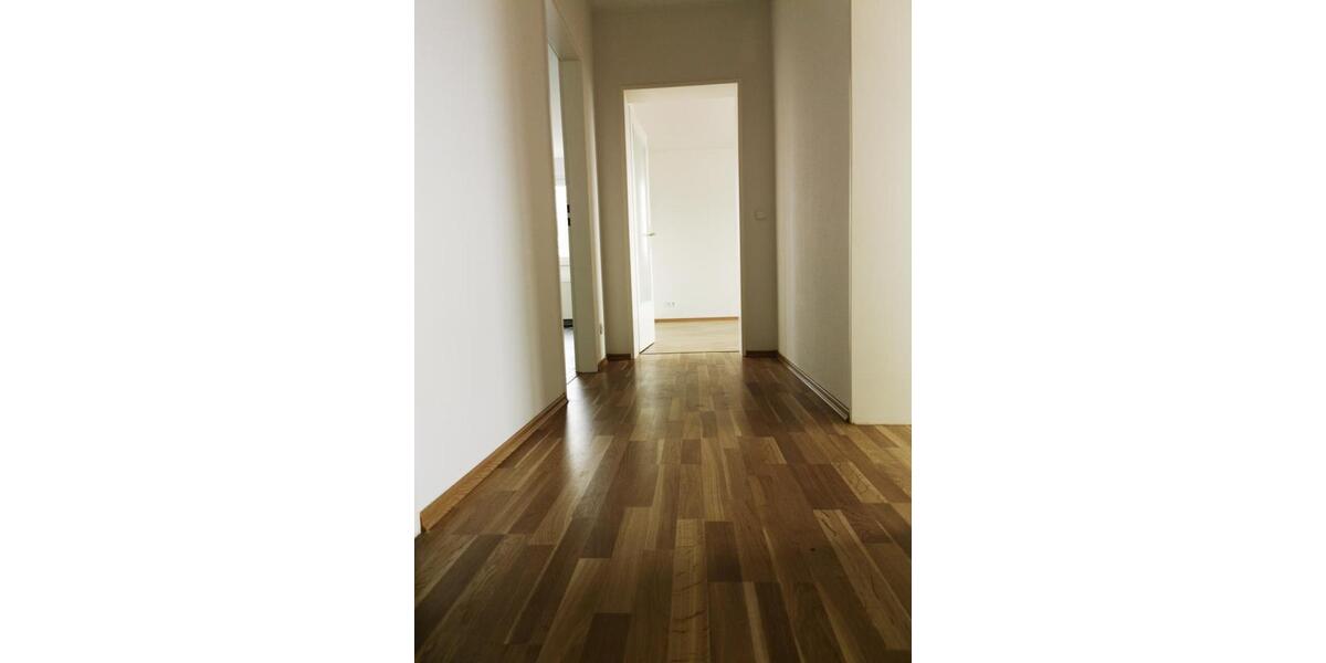 Etagenwohnung Velbert Velbert-Mitte - 3 Zimmer, 77 m&sup2;, 579&euro; | Angebot:26615953