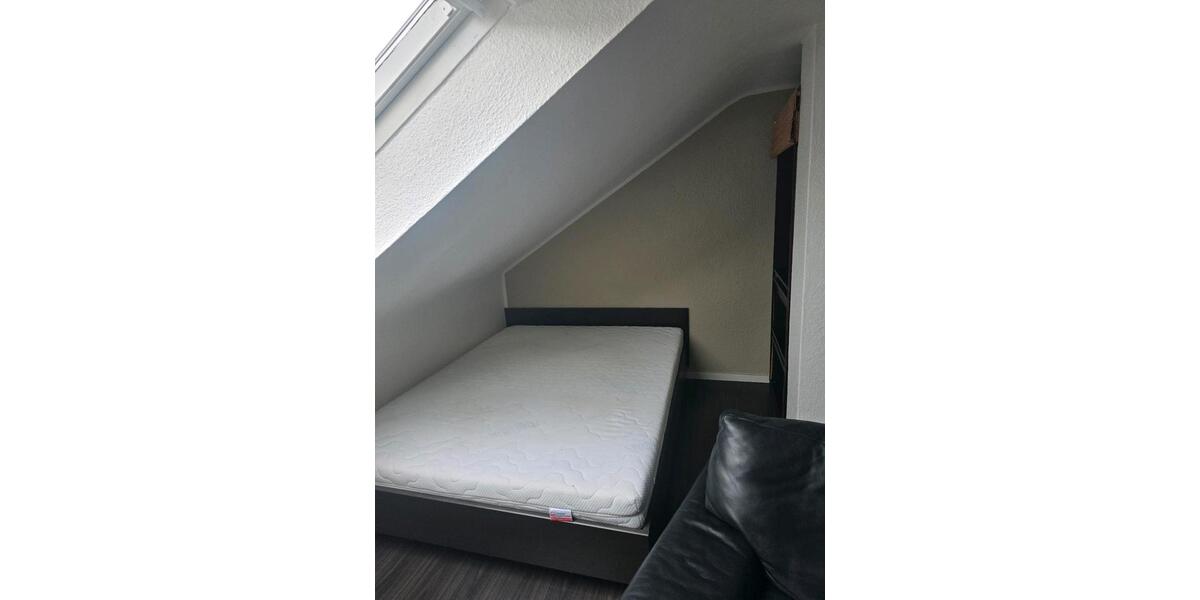 Dachgeschoßwohnung Krefeld Bockum - 1 Zimmer, 36 m&sup2;, 520&euro; | Angebot:25943417