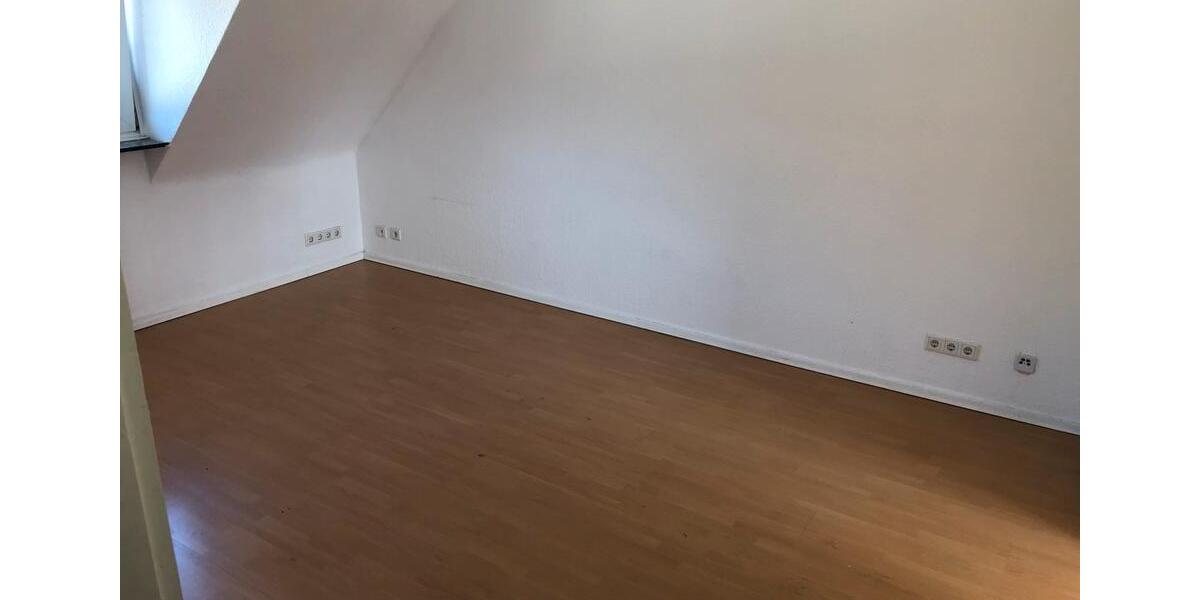 Dachgeschoßwohnung Krefeld - 2 Zimmer, 40 m&sup2;, 350&euro; | Angebot:24813259