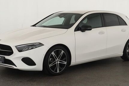 Mercedes-Benz A 250 19.600 km 32.584 &euro; Düsseldorf 40233