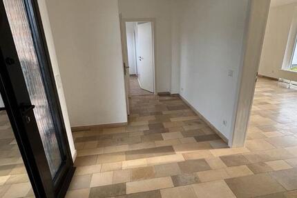 Haus Duisburg Essenberg - 3 Zimmer, 130 m&sup2;, 389.000&euro; | Angebot:26678880