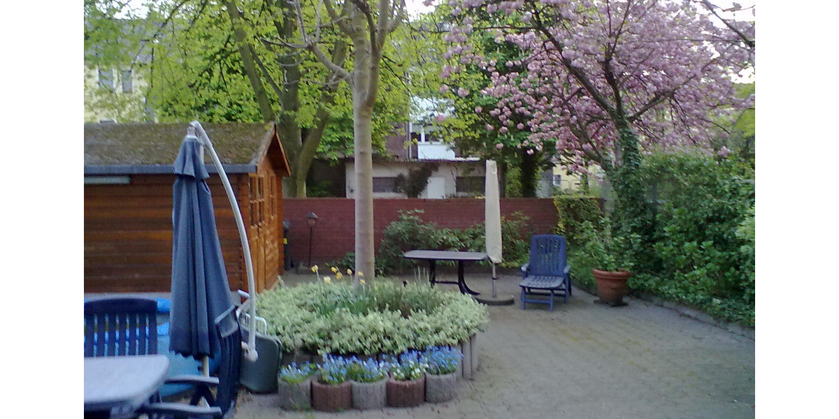 Dachgeschoßwohnung Duisburg Essenberg - 2.5 Zimmer, 66 m&sup2;, 420&euro; | Angebot:25645315