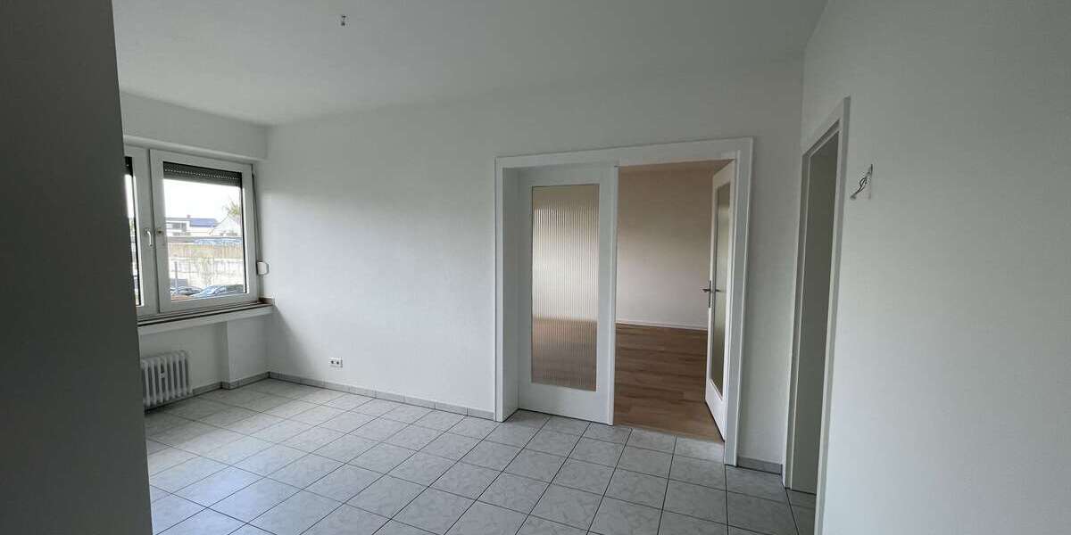 Etagenwohnung Langenfeld Immigrath - 3 Zimmer, 100 m&sup2;, 920&euro; | Angebot:26001833