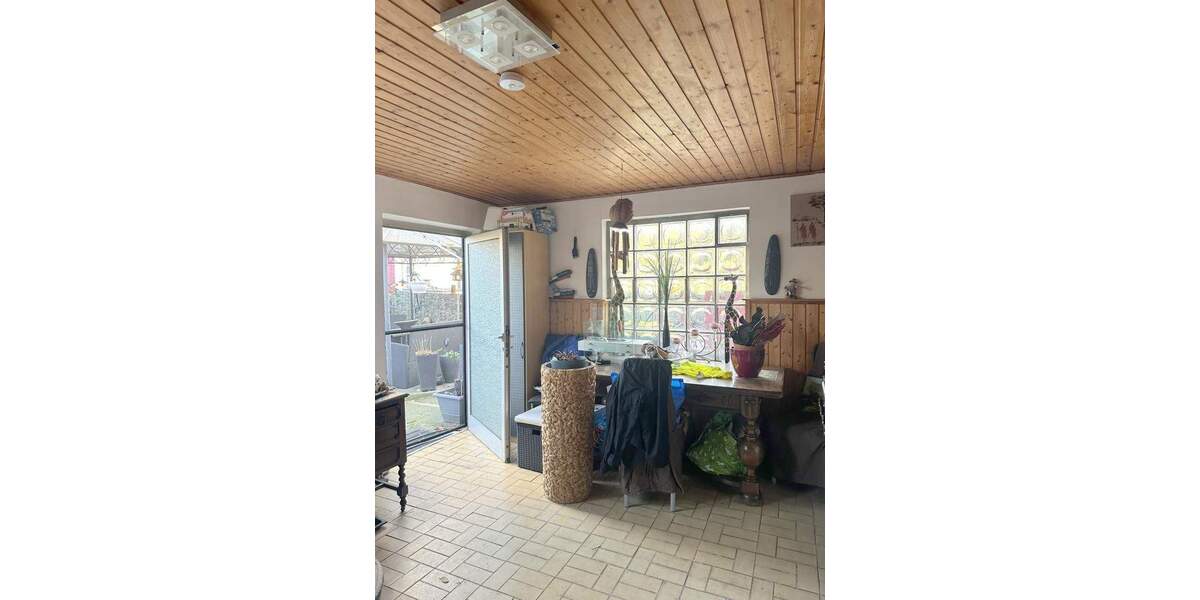 Mehrfamilienhaus, Wohnhaus Mönchengladbach Giesenkirchen - 7 Zimmer, 160 m&sup2;, 315.000&euro; | Angebot:25743274