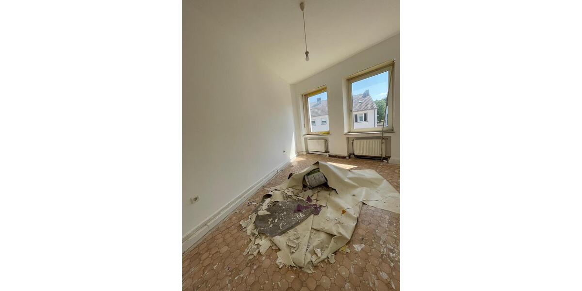 Etagenwohnung Mönchengladbach - 4 Zimmer, 100 m&sup2;, 850&euro; | Angebot:26679375