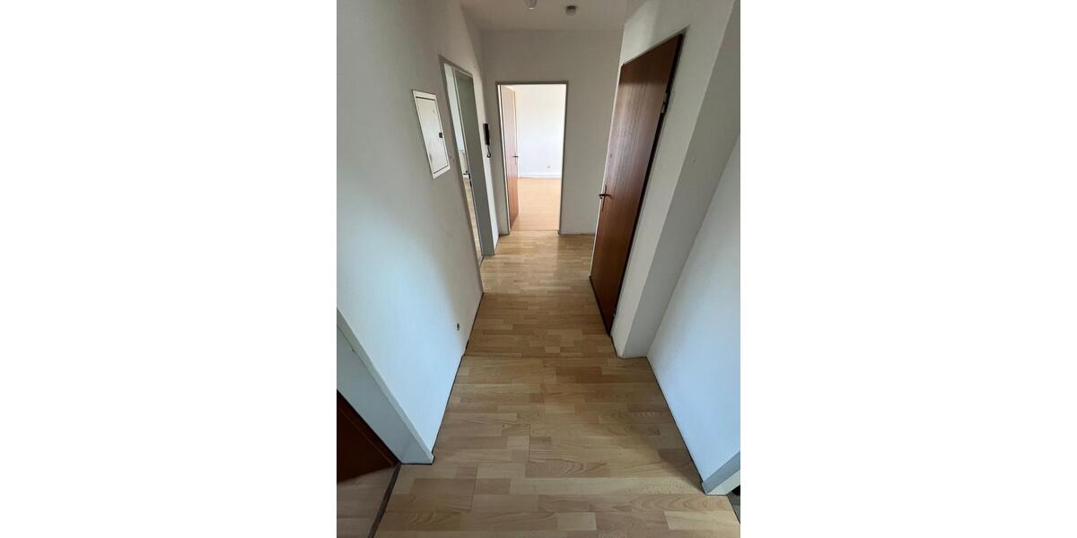 Dachgeschoßwohnung Duisburg Duisburg-Mitte - 3 Zimmer, 70 m&sup2;, 400&euro; | Angebot:26677989
