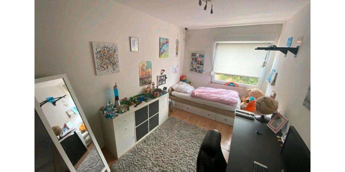 Etagenwohnung Duisburg Angerhausen - 3.5 Zimmer, 70 m&sup2;, 218.000&euro; | Angebot:25945495