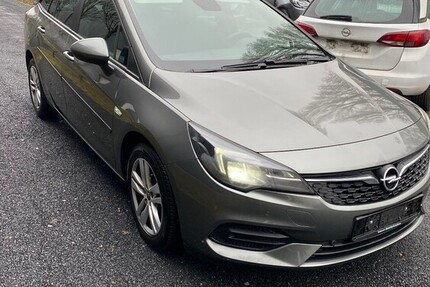 Opel Astra K Sports1.5CDTI/NAVI.VOLL-LED.PDC.ALU-A 117.000 km 5.990 &euro; Hilden 40721