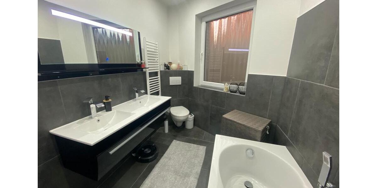 Einfamilienhaus Nettetal - 8 Zimmer, 150 m&sup2;, 494.900&euro; | Angebot:25187547