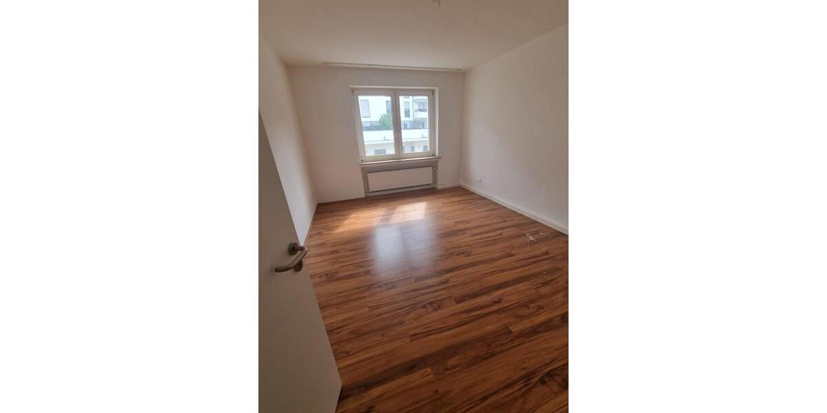 Etagenwohnung Düsseldorf Stadtbezirk 6 - 2 Zimmer, 65 m&sup2;, 728&euro; | Angebot:23668712