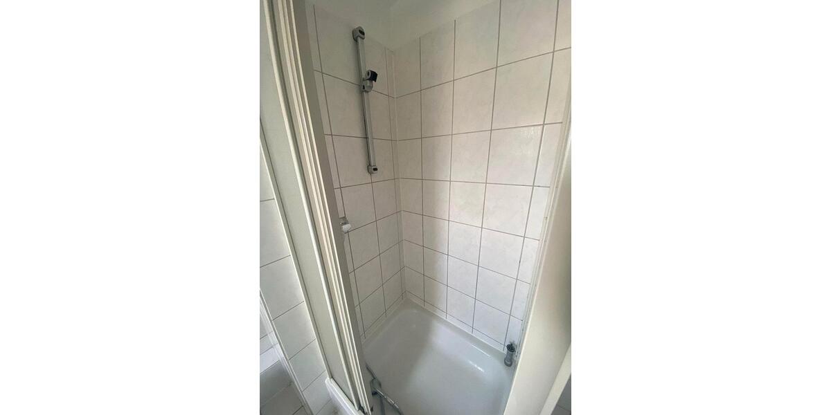 Dachgeschoßwohnung Duisburg Duisburg-Mitte - 2 Zimmer, 65 m&sup2;, 425&euro; | Angebot:26262987
