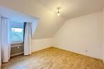 Dachgeschoßwohnung Krefeld Hülser Berg - 3 Zimmer, 57 m&sup2;, 800&euro; | Angebot:26365970
