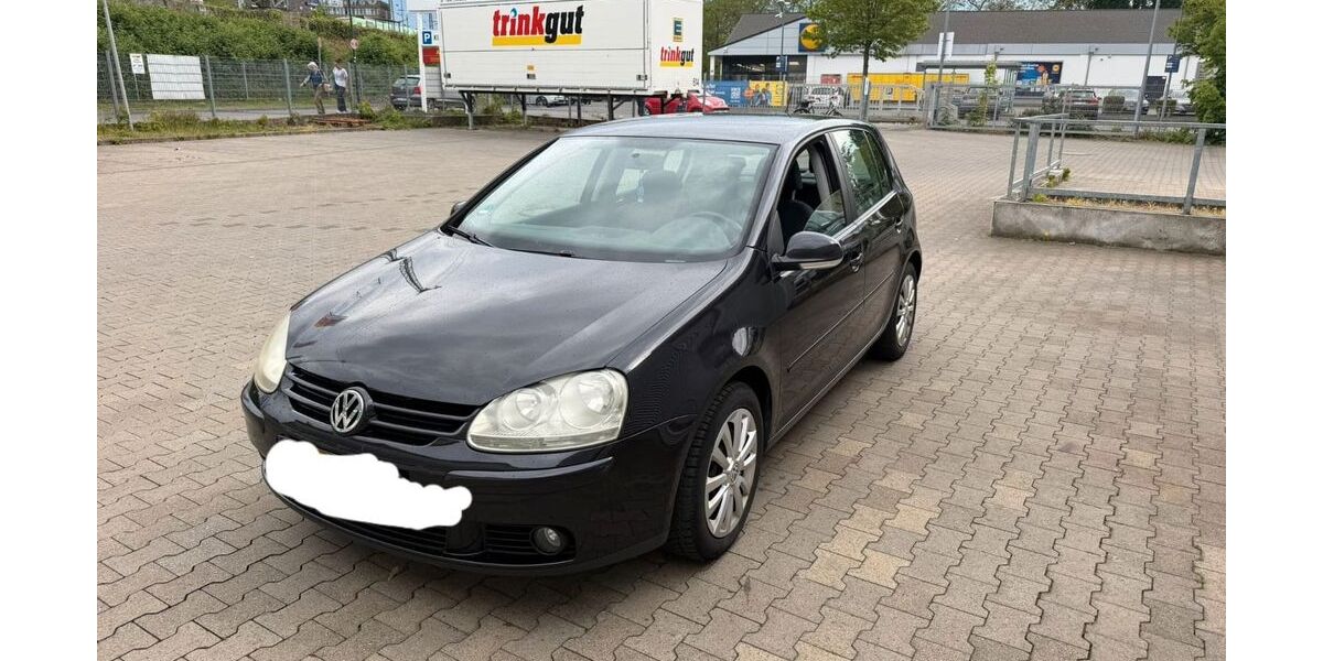 VW Golf 200.000 km 2.100 &euro; Düsseldorf 40227