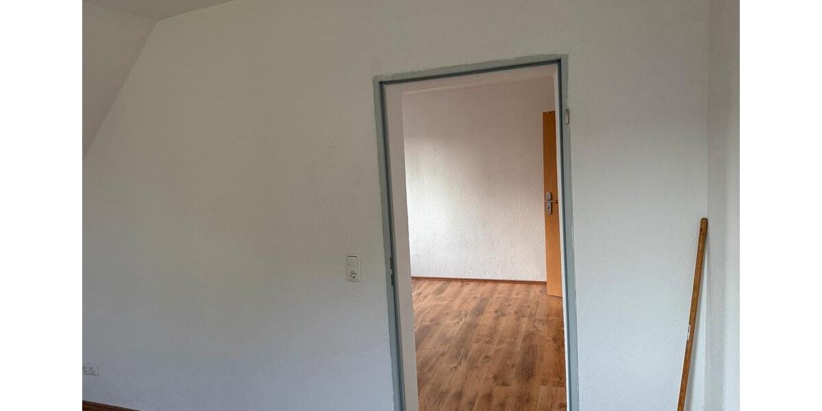 Dachgeschoßwohnung Duisburg Rheinhausen - 1 Zimmer, 50 m&sup2;, 625&euro; | Angebot:26682992