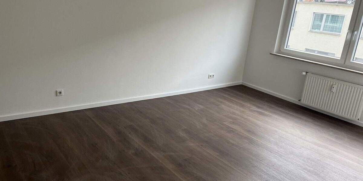 Etagenwohnung Krefeld Stadtmitte - 3 Zimmer, 91 m&sup2;, 700&euro; | Angebot:25780302