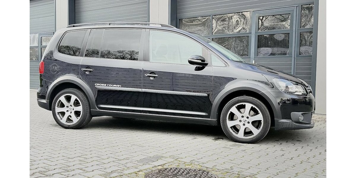 VW Touran Cross / 2,0 TDI / 170 PS / PANO / 7 Sitze 185.000 km 11.890 &euro; Mönchengladbach 41066