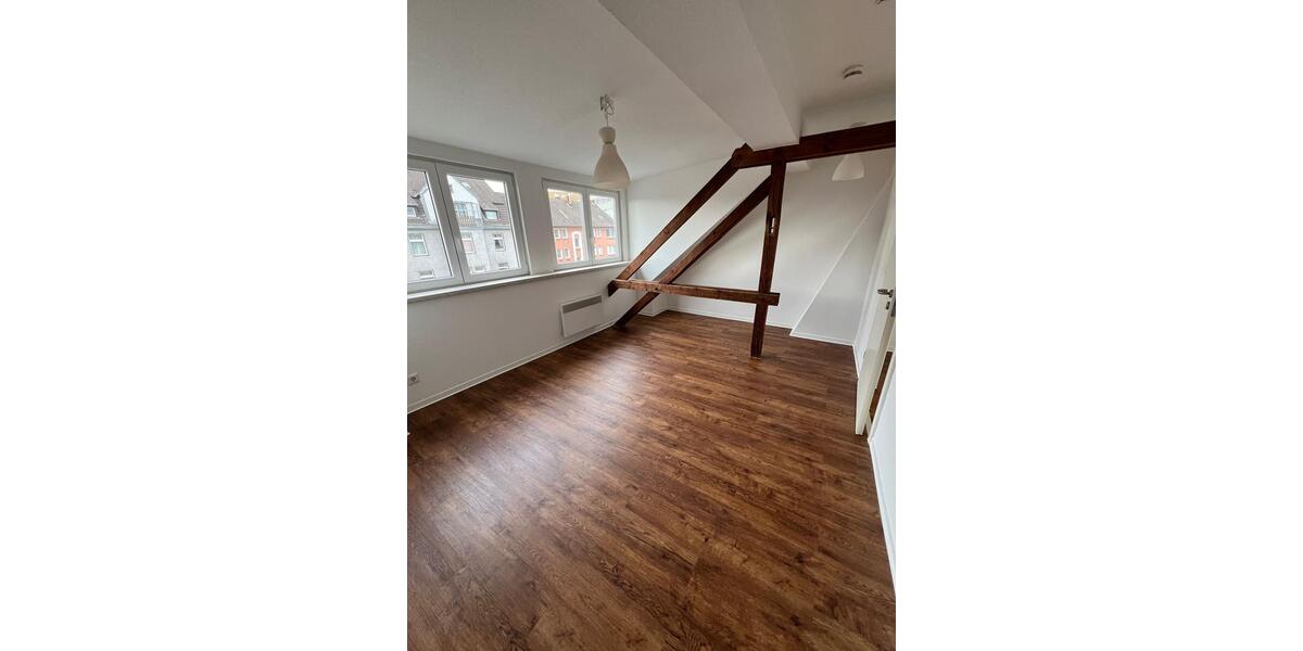 Dachgeschoßwohnung Düsseldorf Stadtbezirk 6 - 1.5 Zimmer, 49 m&sup2;, 750&euro; | Angebot:24930536