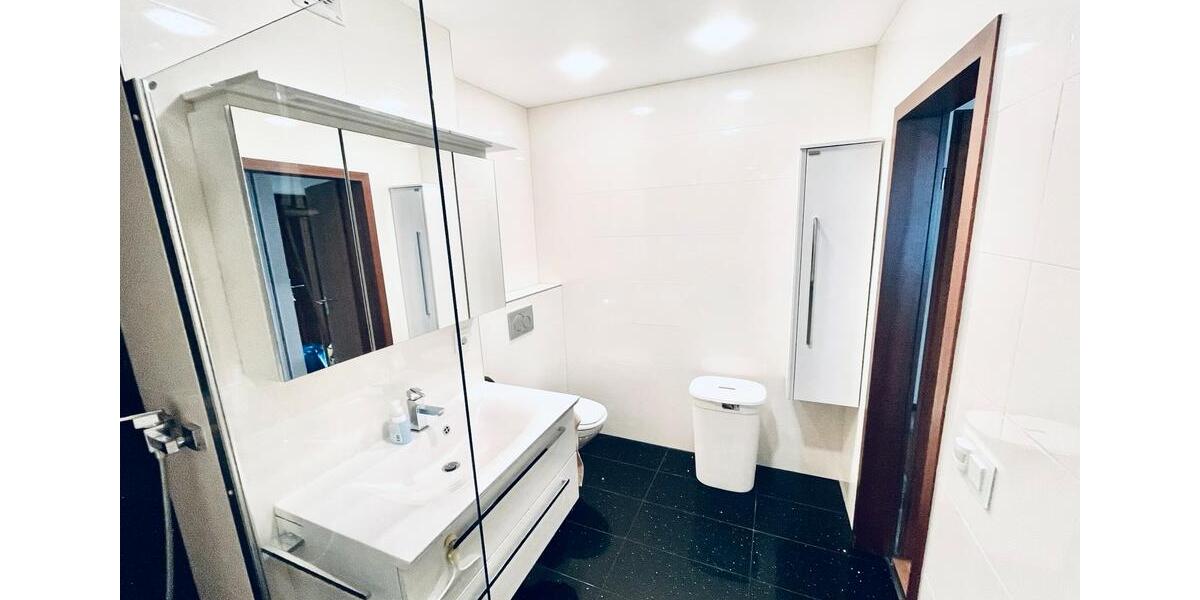 Etagenwohnung Düsseldorf Stadtbezirk 7 - 3 Zimmer, 80 m&sup2;, 1.800&euro; | Angebot:26040993