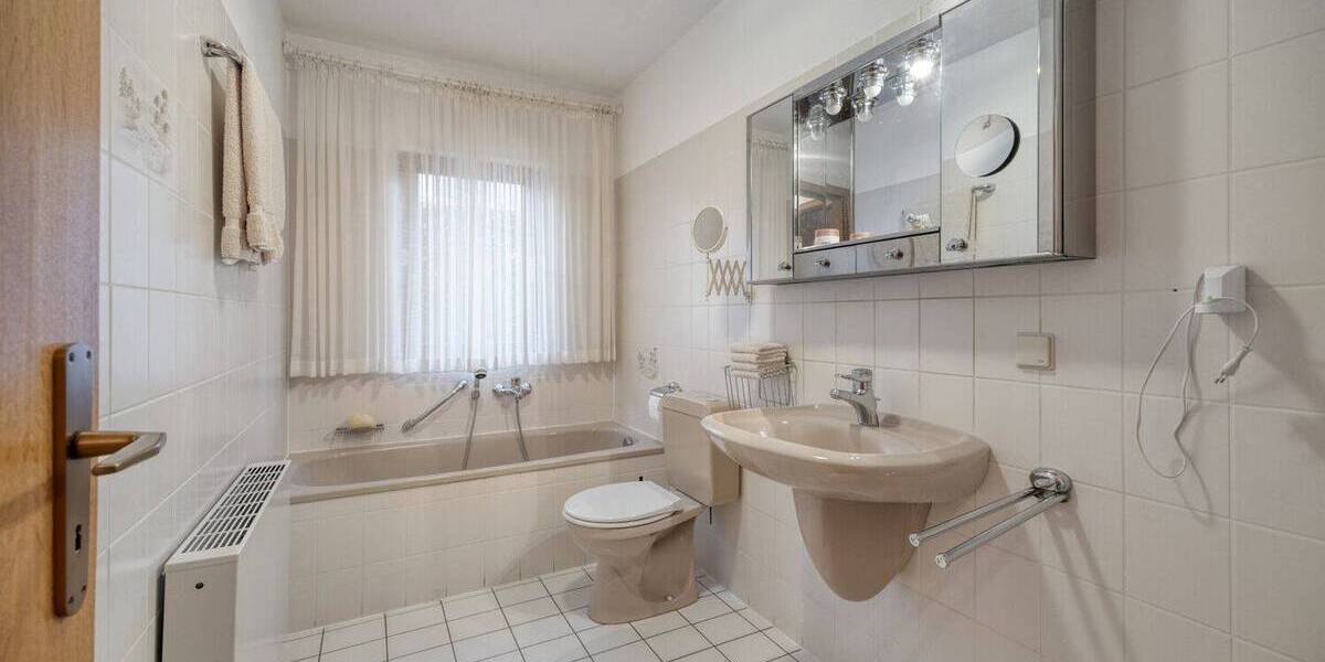 Einfamilienhaus Meerbusch Strümp - 4 Zimmer, 119 m&sup2;, 670.000&euro; | Angebot:25744336