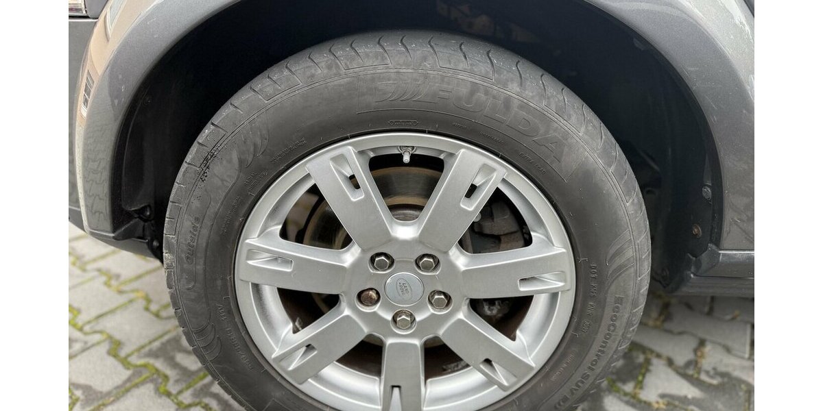 Land Rover Discovery SDV6 / HSE / Kamera / Pano / 7 Sitze 199.000 km 19.390 &euro; Mönchengladbach 41066