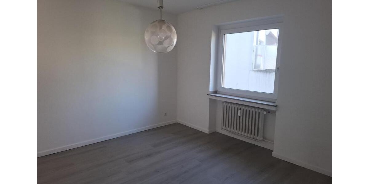 Etagenwohnung Mönchengladbach - 3 Zimmer, 75 m&sup2;, 620&euro; | Angebot:25647860