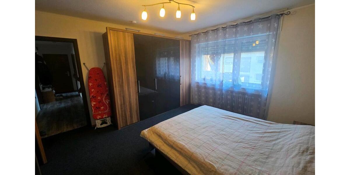 Etagenwohnung Grevenbroich - 4 Zimmer, 90 m&sup2;, 900&euro; | Angebot:25957362