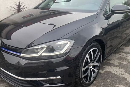 VW Golf 107.400 km 14.790 &euro; Düsseldorf 40231