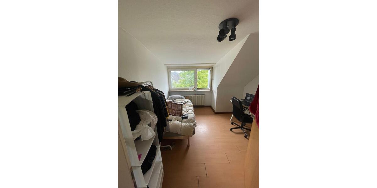 Dachgeschoßwohnung Düsseldorf Stadtbezirk 5 - 3 Zimmer, 57 m&sup2;, 500&euro; | Angebot:26664024