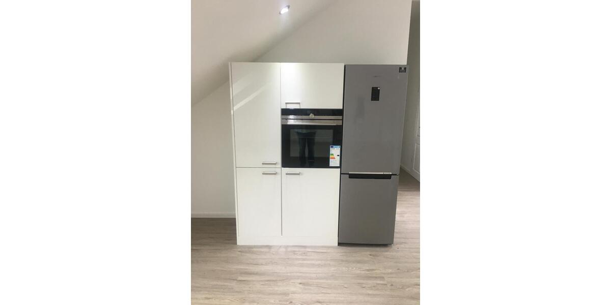 Dachgeschoßwohnung Ratingen - 4 Zimmer, 110 m&sup2;, 1.200&euro; | Angebot:25992722